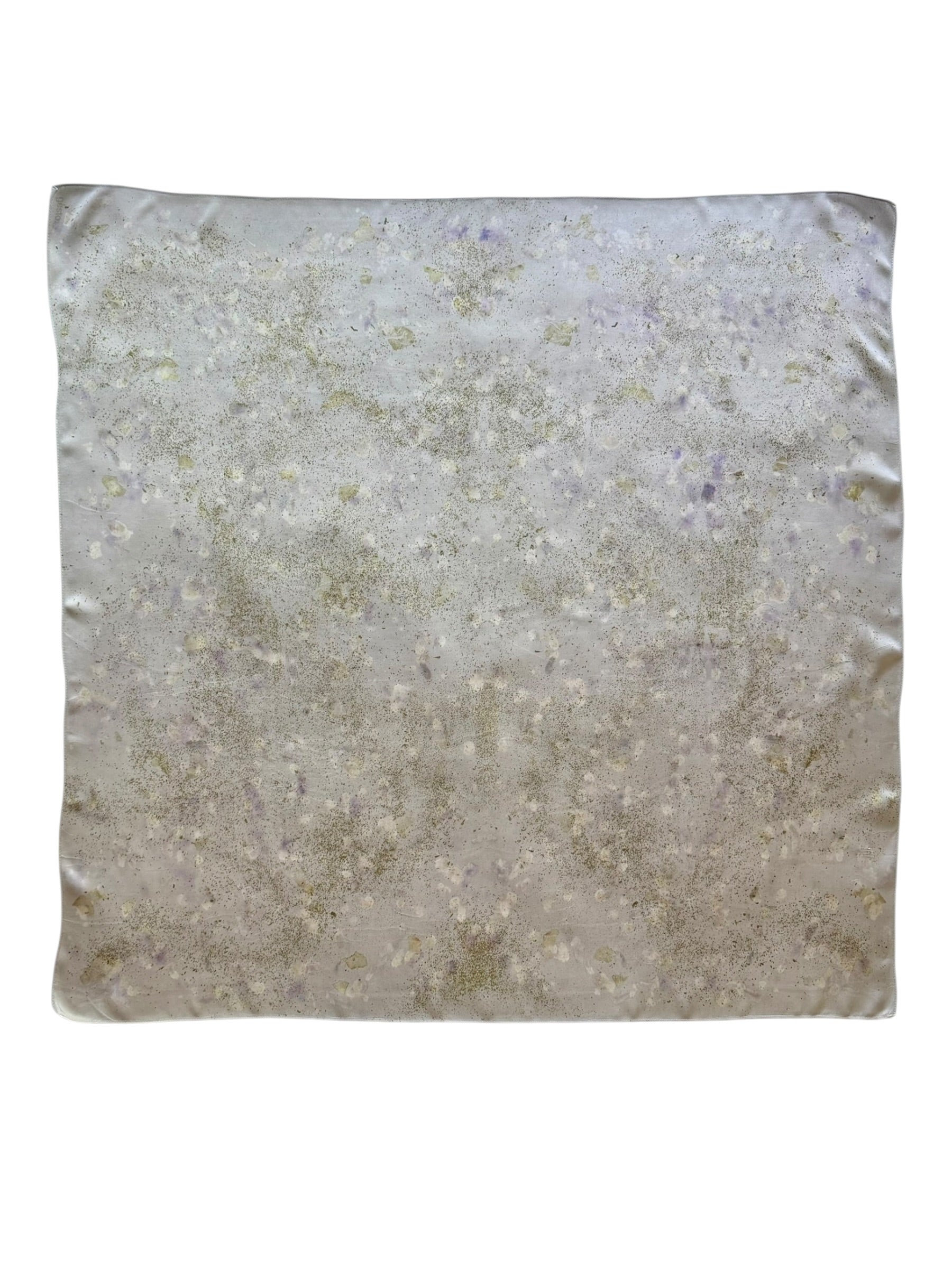 sombra #1 _ pañuelo de seda con estampación botánica / 90x90 cm.