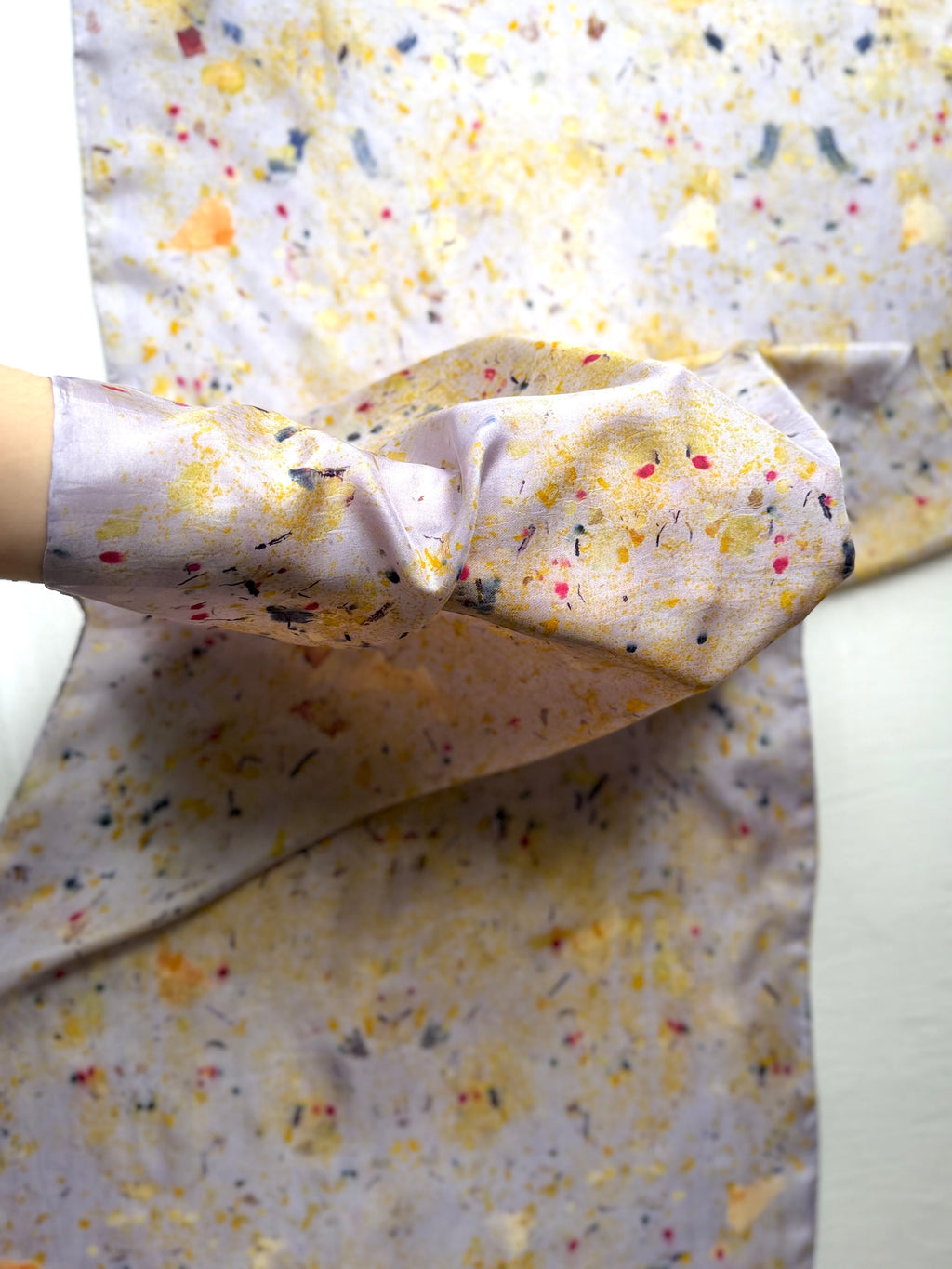 canto #1 _ pañuelo de seda con estampación botánica / 180x45 cm.