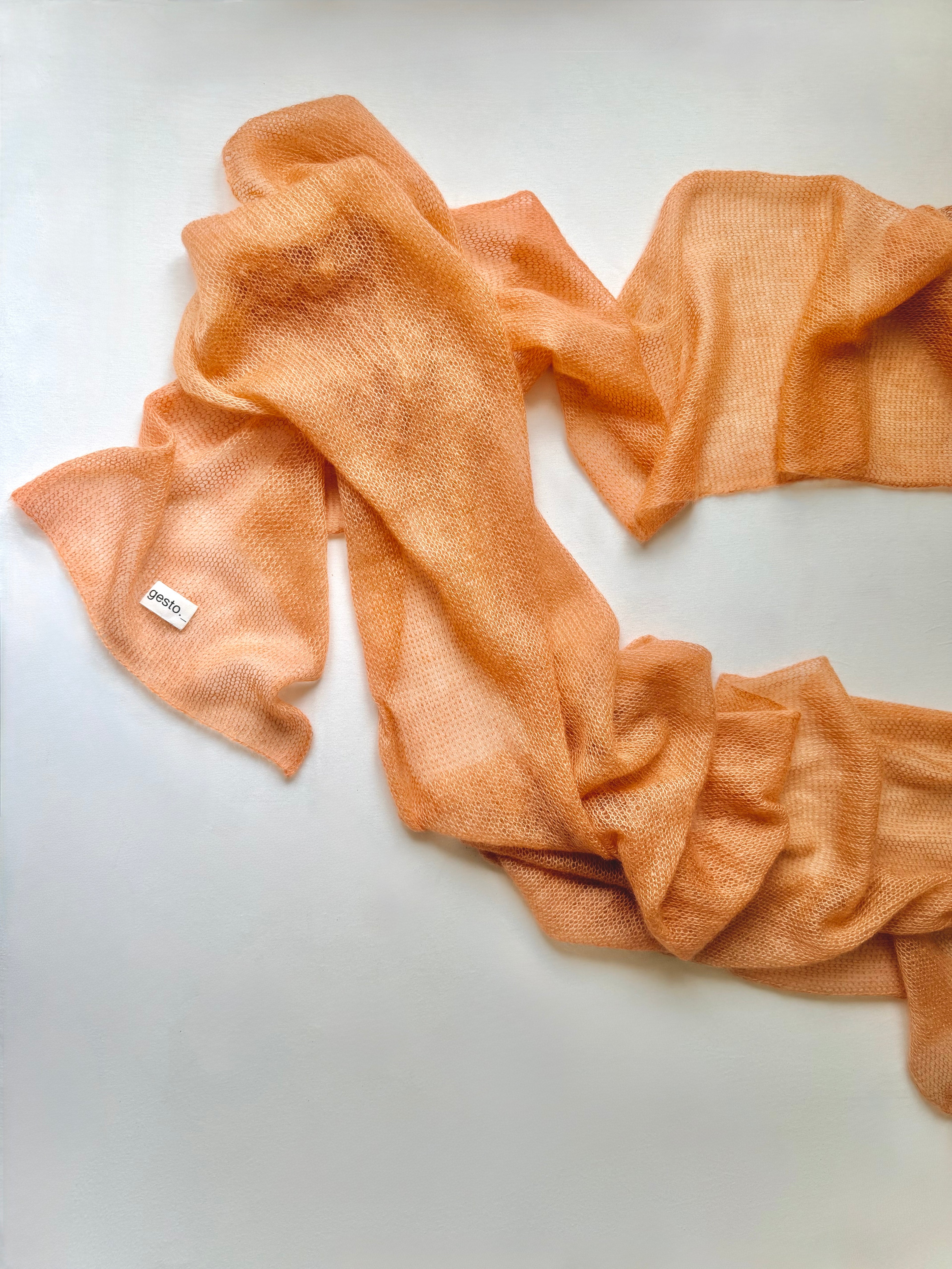 echarpe de mohair y seda con tintes naturales _ mediano _ rubia