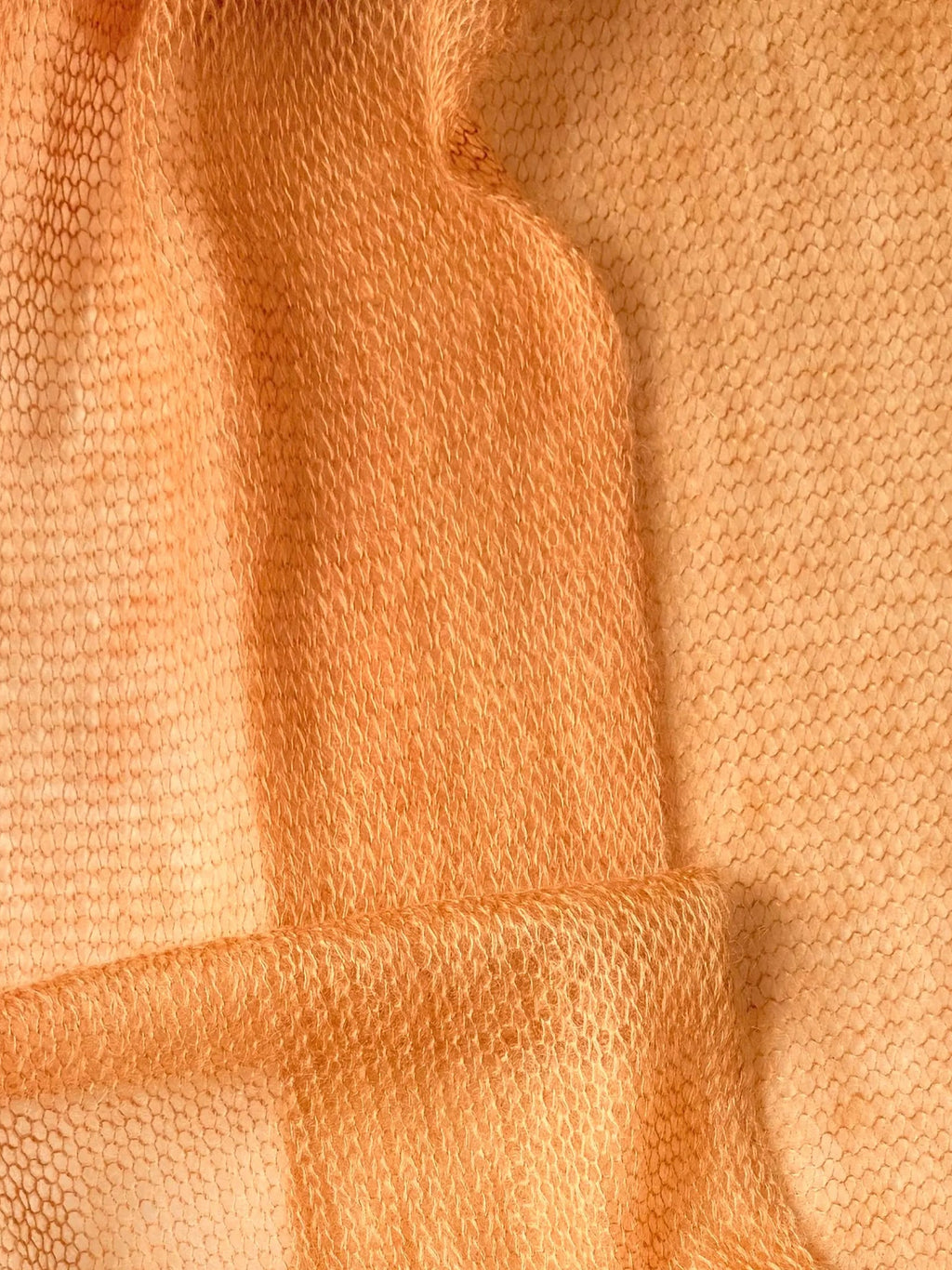 echarpe de mohair y seda con tintes naturales _ mediano _ rubia