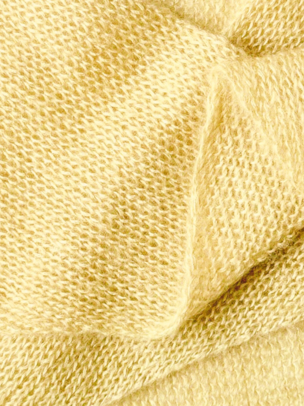 pañoleta de mohair y seda con tintes naturales _ manzanilla