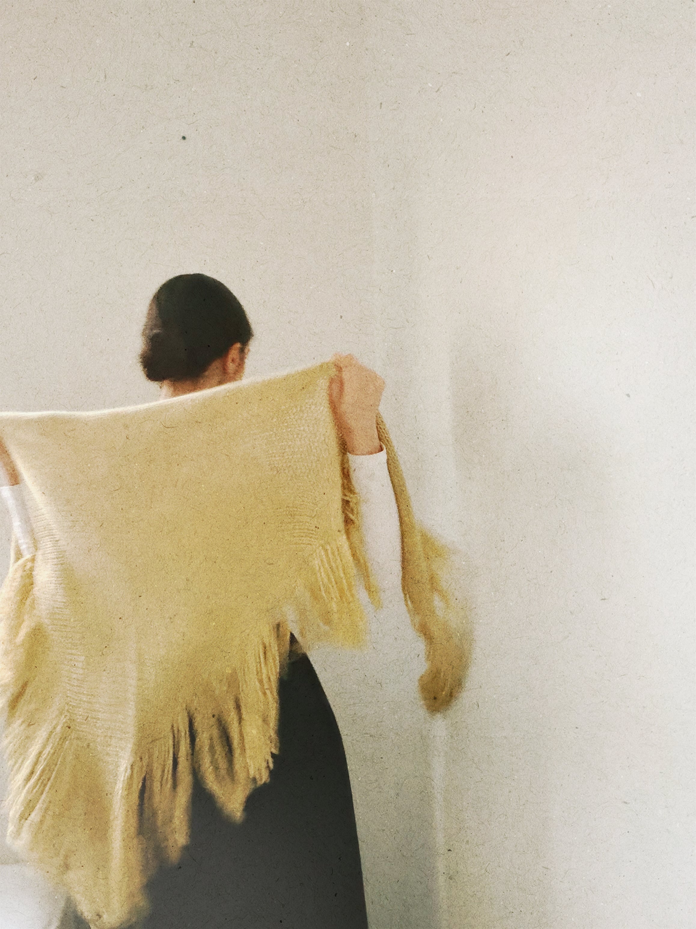 toquilla de lana y seda con tintes naturales _ hierro