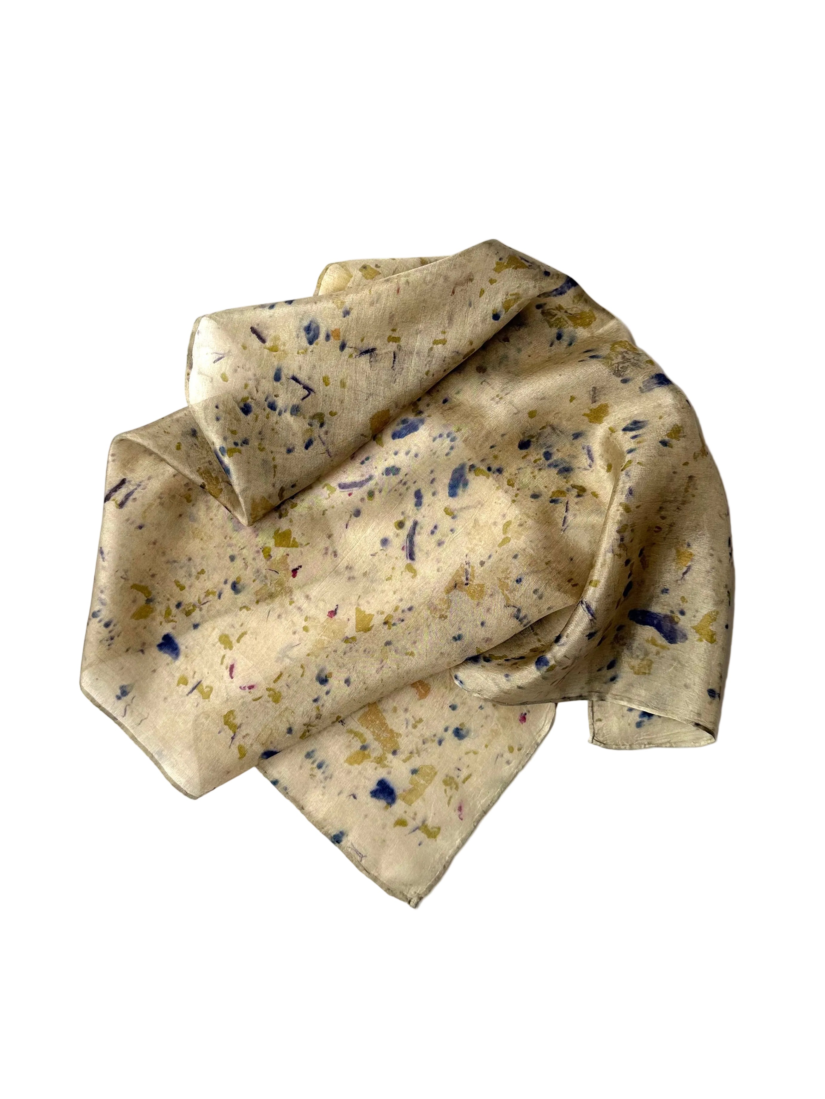 poso #2 _ pañuelo de seda con estampación botánica / 45x45 cm.