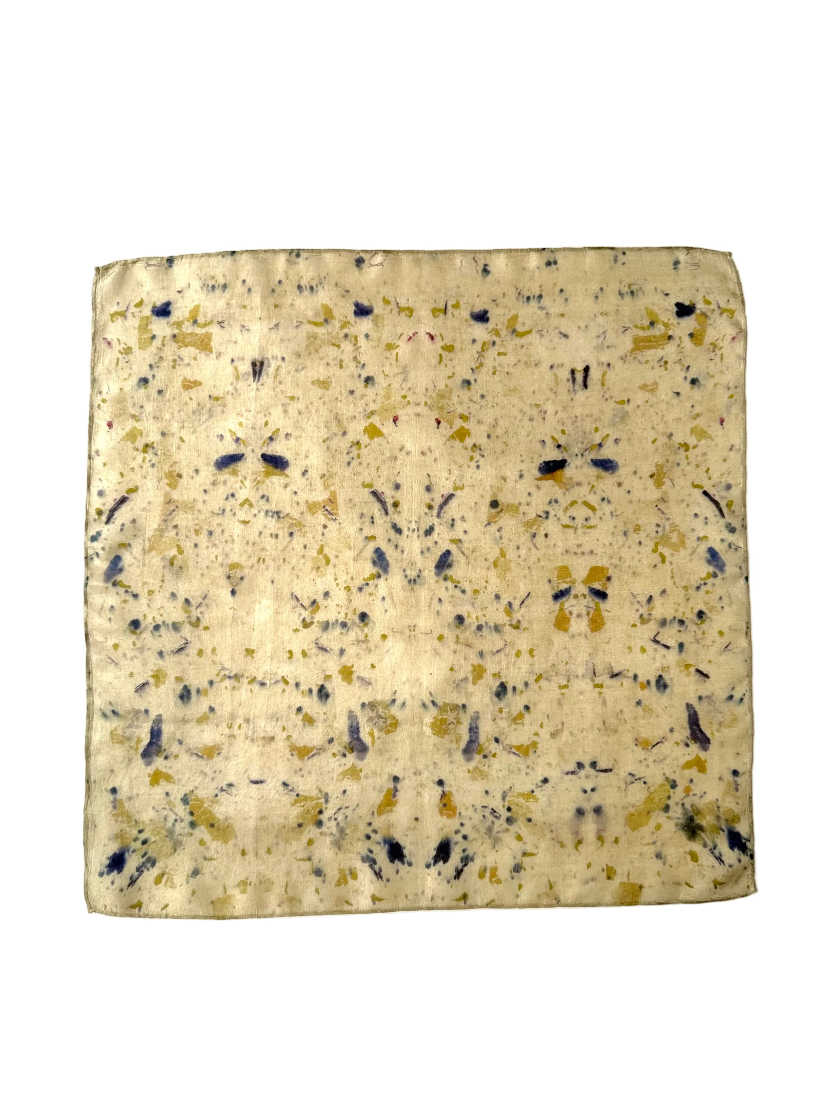 poso #2 _ pañuelo de seda con estampación botánica / 45x45 cm.