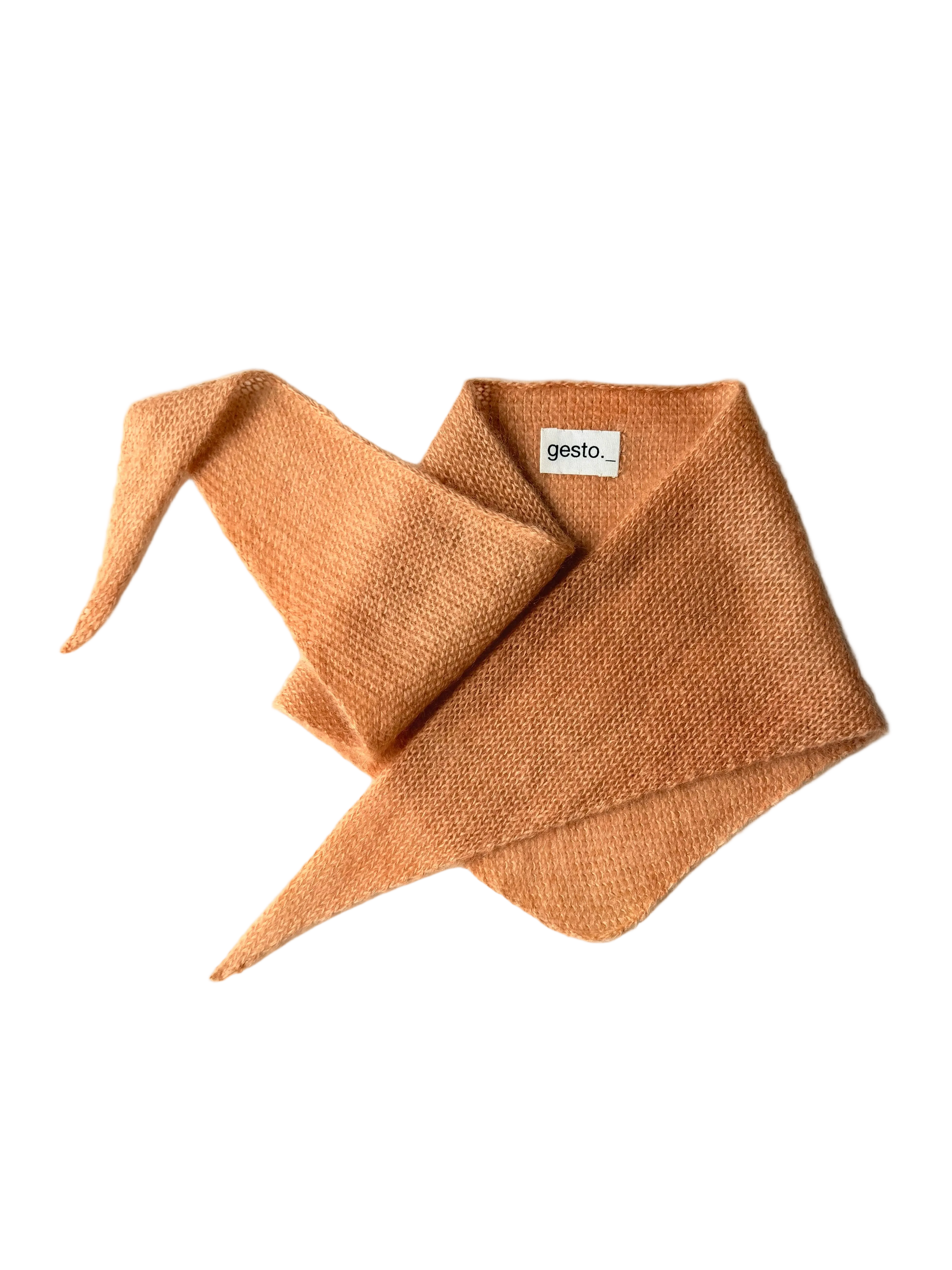 pañoleta de mohair y seda con tintes naturales _ rubia