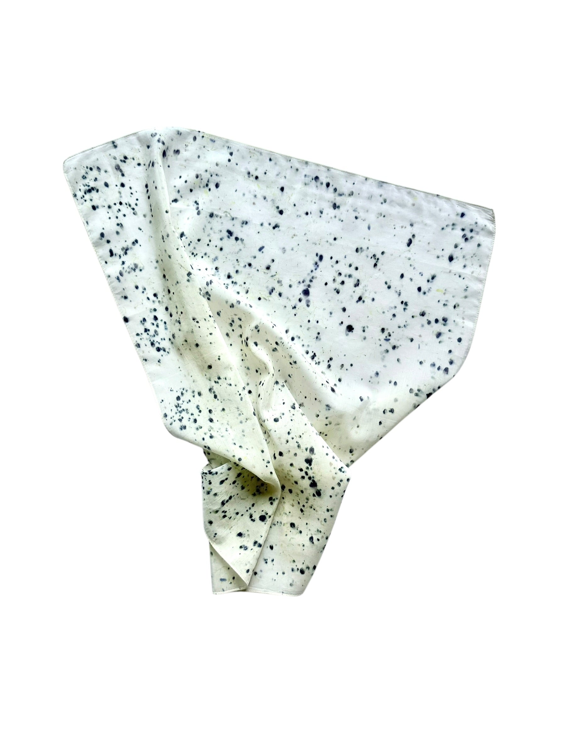 nana #5 _ pañuelo de algodón y seda con estampación botánica / 53x53 cm.
