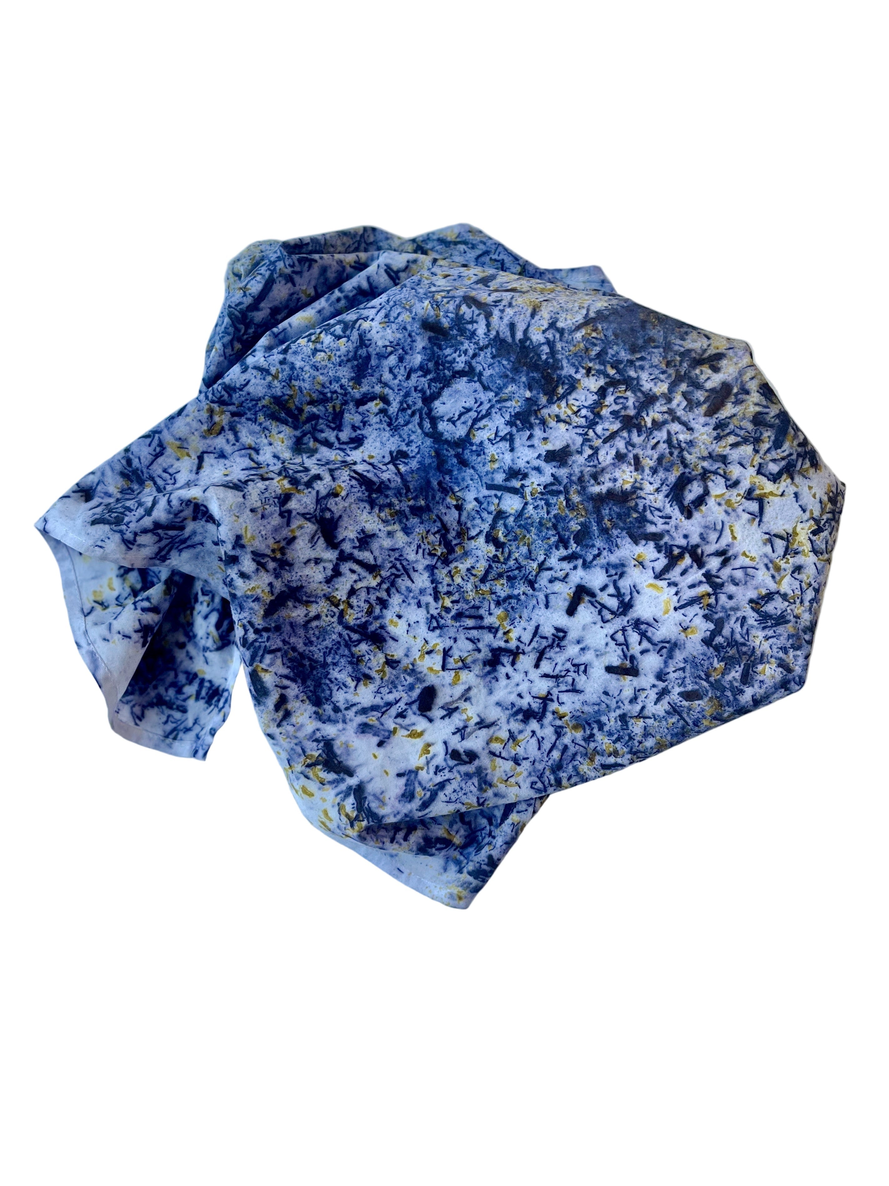 chaparrón #1 _ pañuelo de algodón con estampación botánica / 55x55 cm.