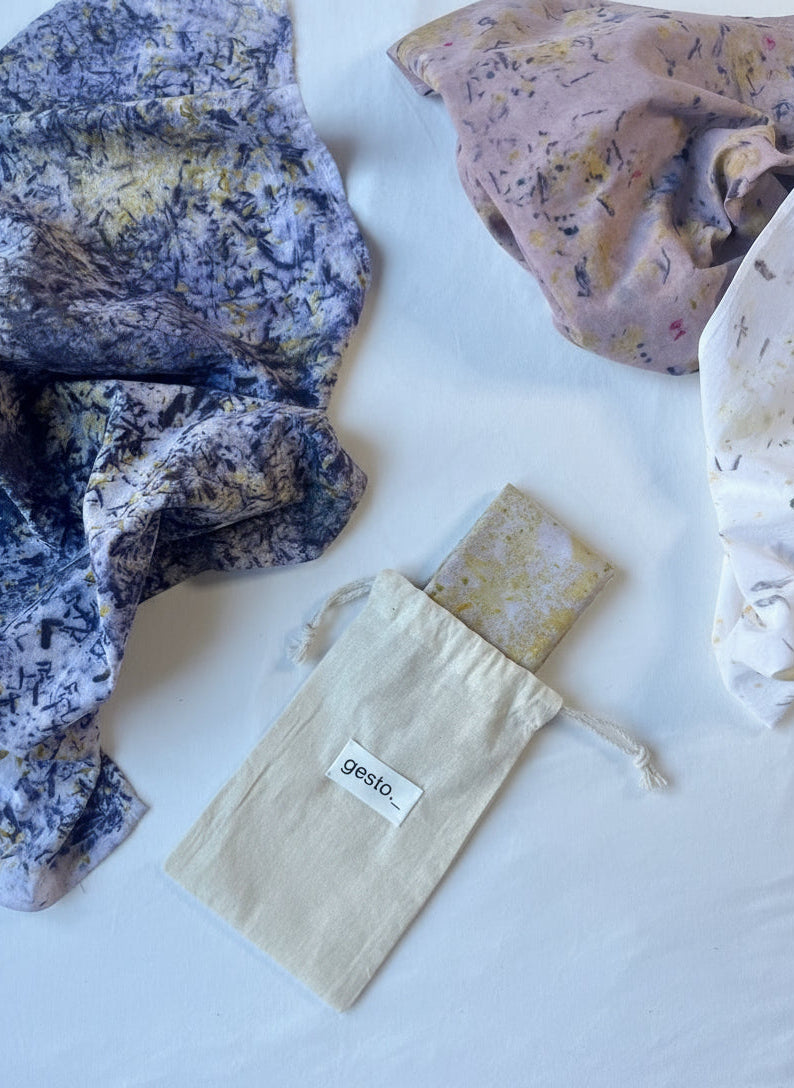 fase #1 _ pañuelo de algodón con estampación botánica / 55x55 cm.