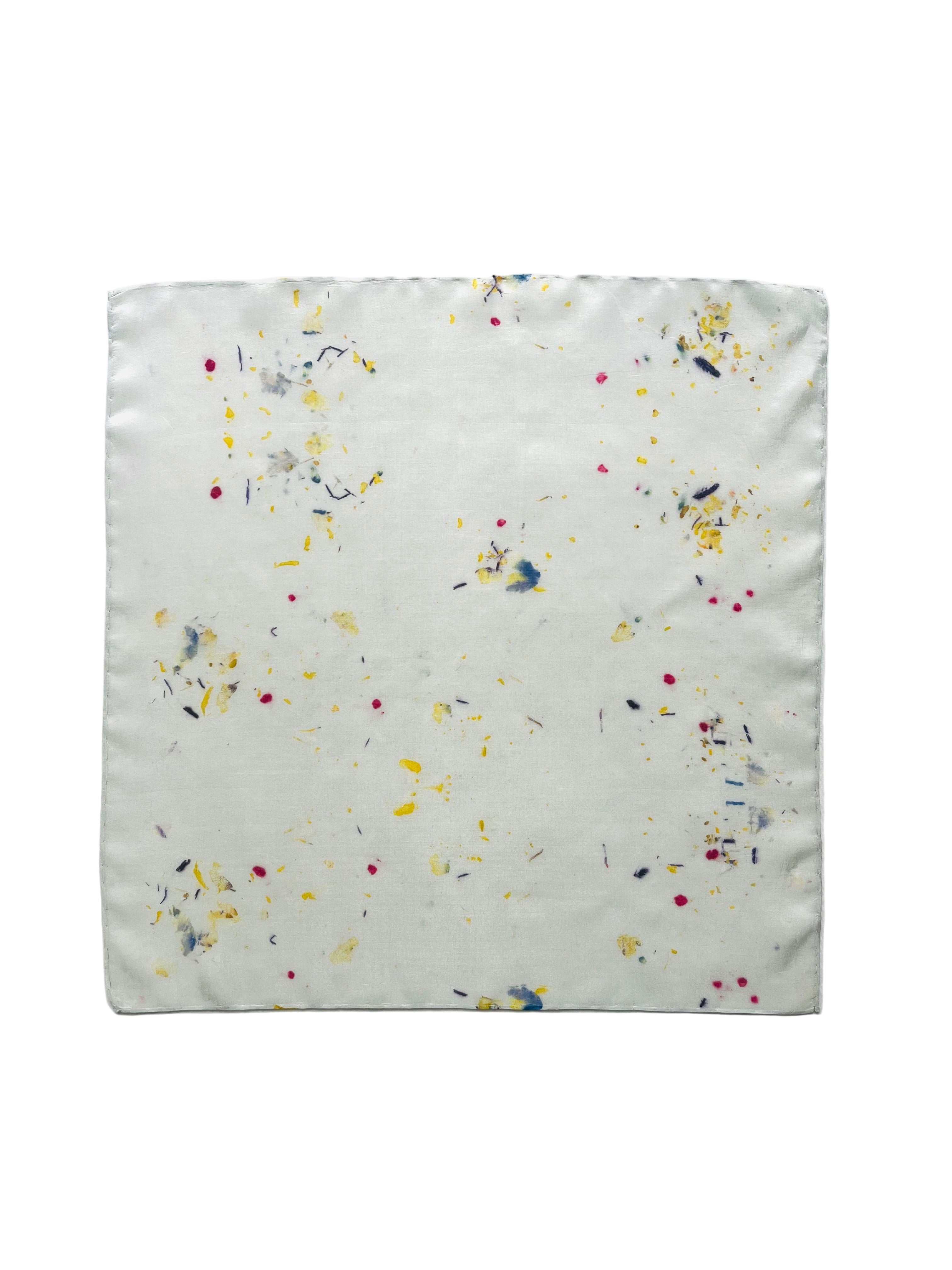 susurro #1 _ pañuelo de seda con estampación botánica /45x45 cm.