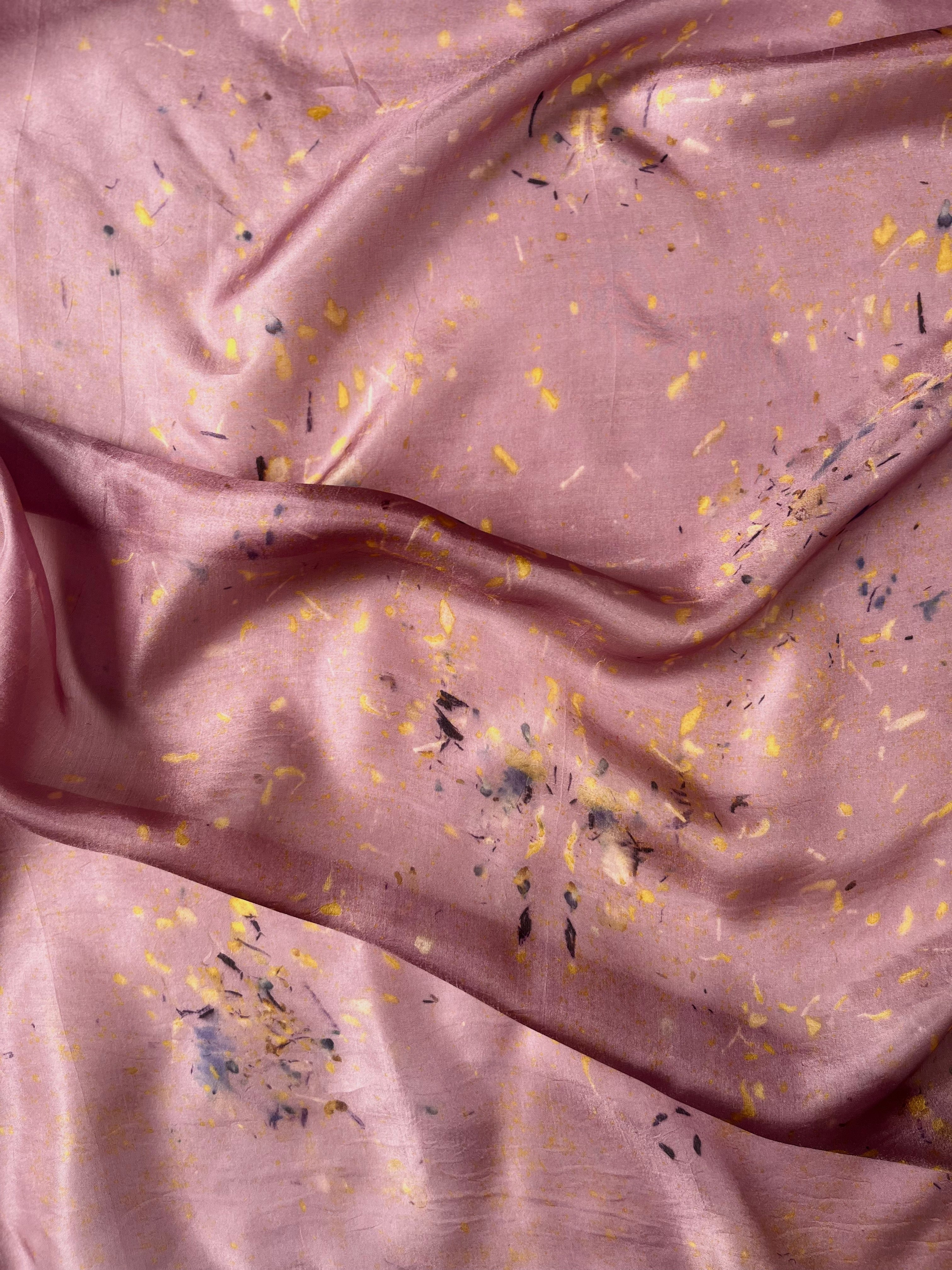 sueño #1 _ pañuelo de seda con estampación botánica / 90x90 cm.