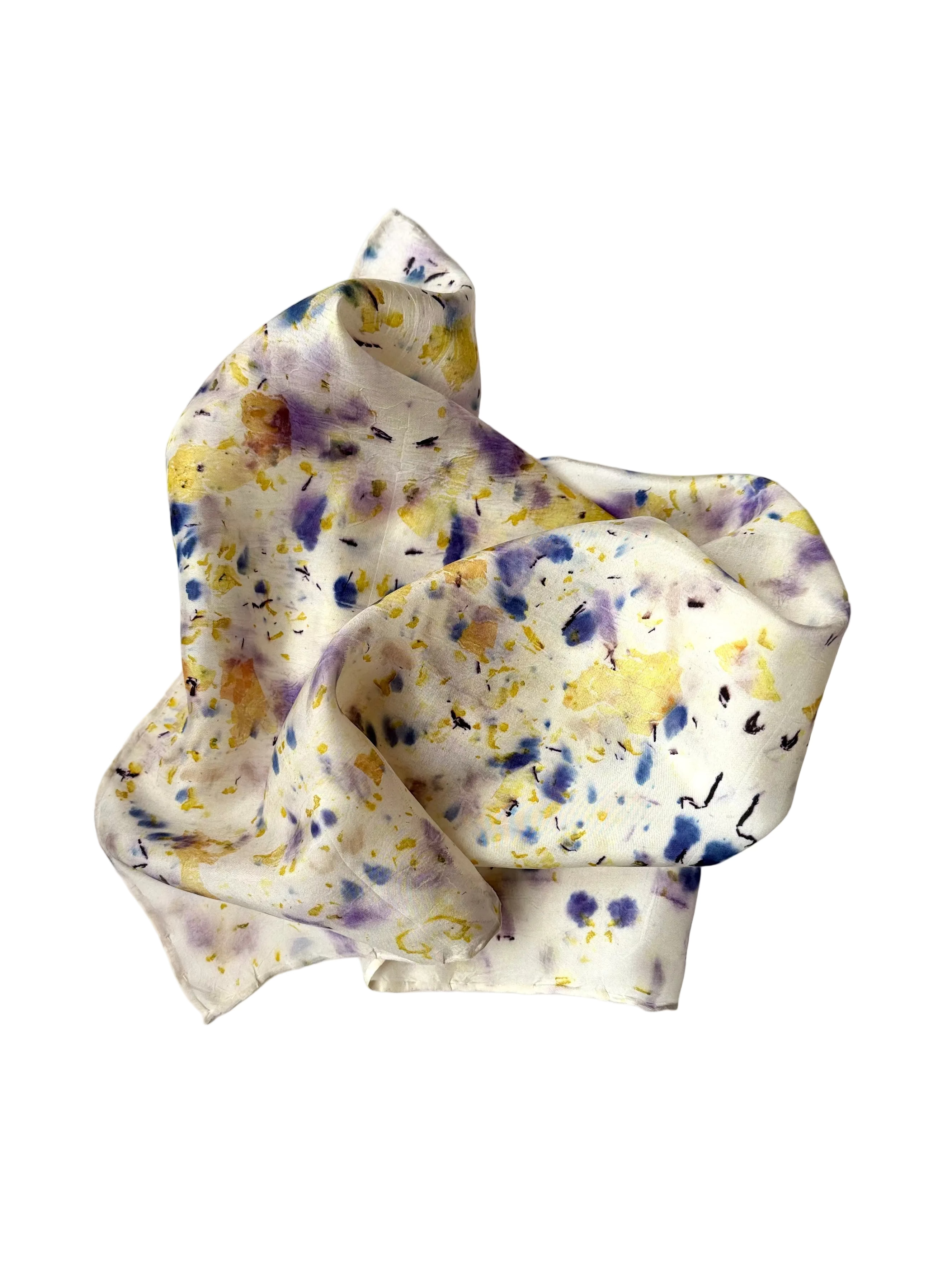 aleteo #2 _ pañuelo de seda con estampación botánica / 45x45 cm.