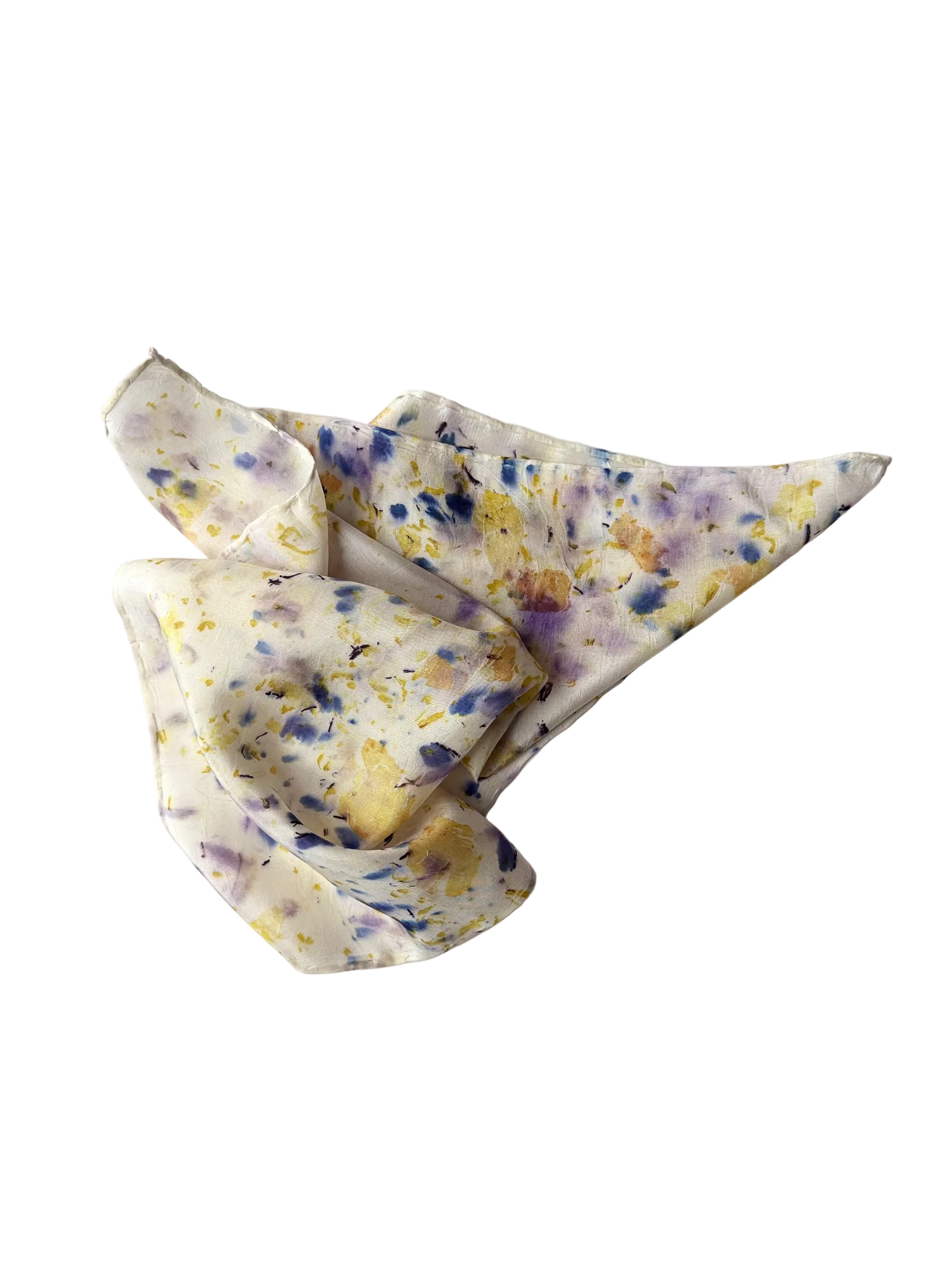 aleteo #2 _ pañuelo de seda con estampación botánica / 45x45 cm.