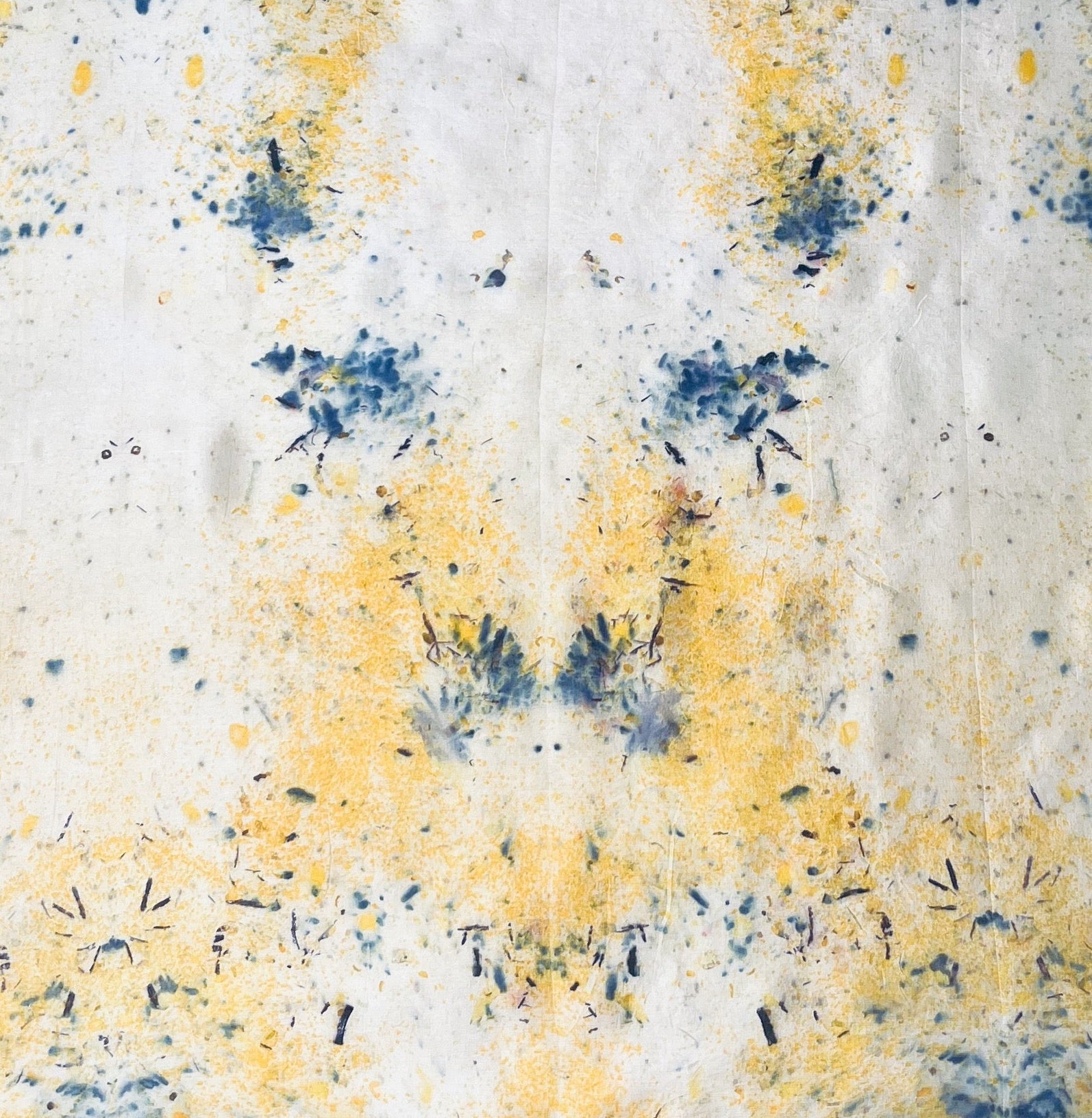 ritmo #1 _ pañuelo de seda con estampación botánica / 70x70 cm.