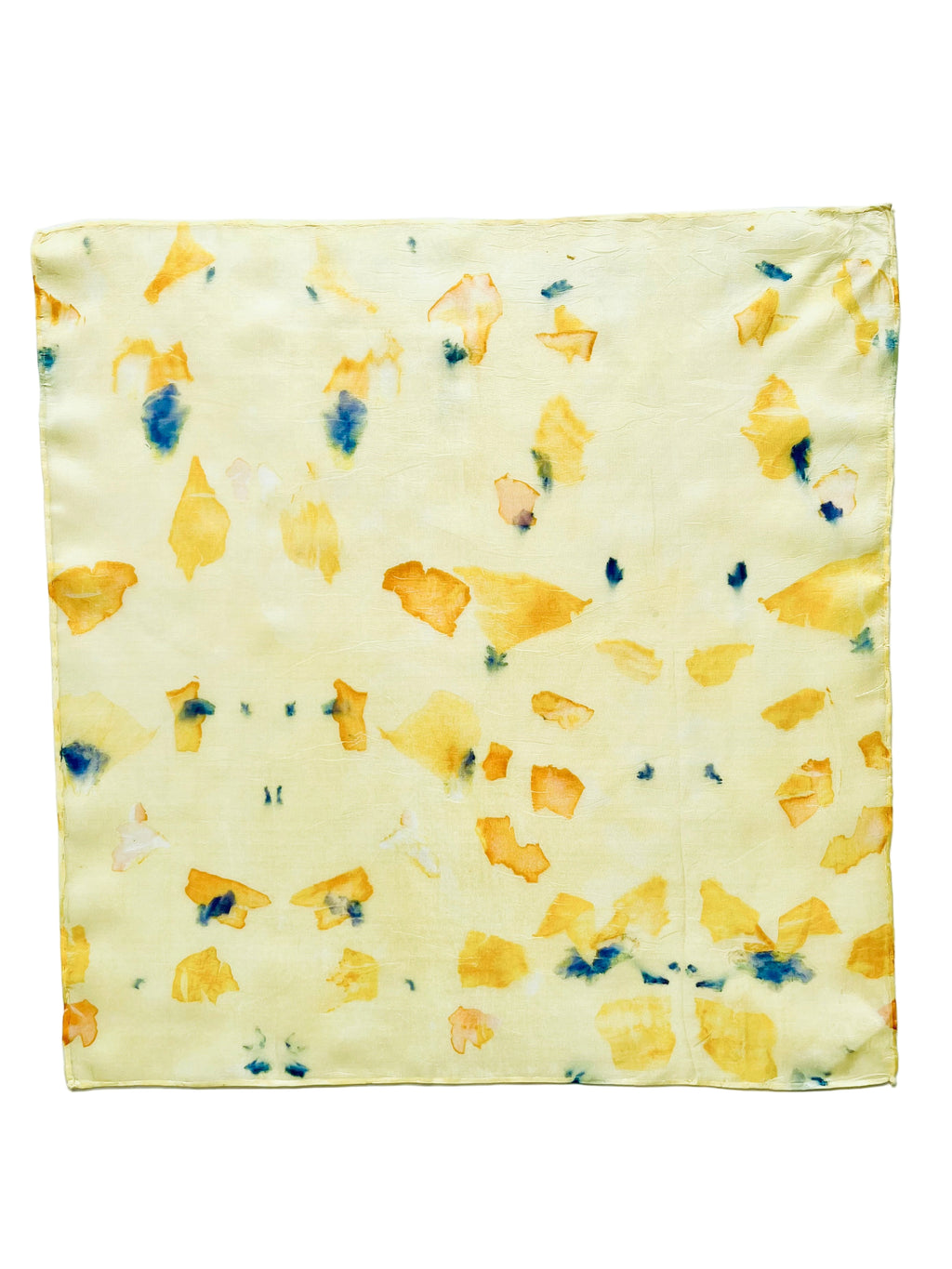 huella #1 _ pañuelo de seda con estampación botánica / 45x45 cm.