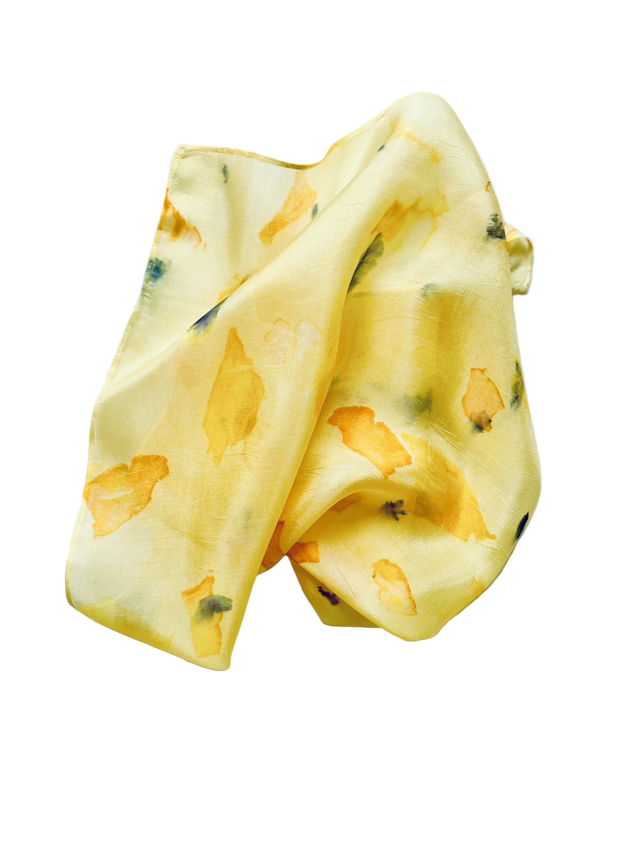 huella #1 _ pañuelo de seda con estampación botánica / 45x45 cm.