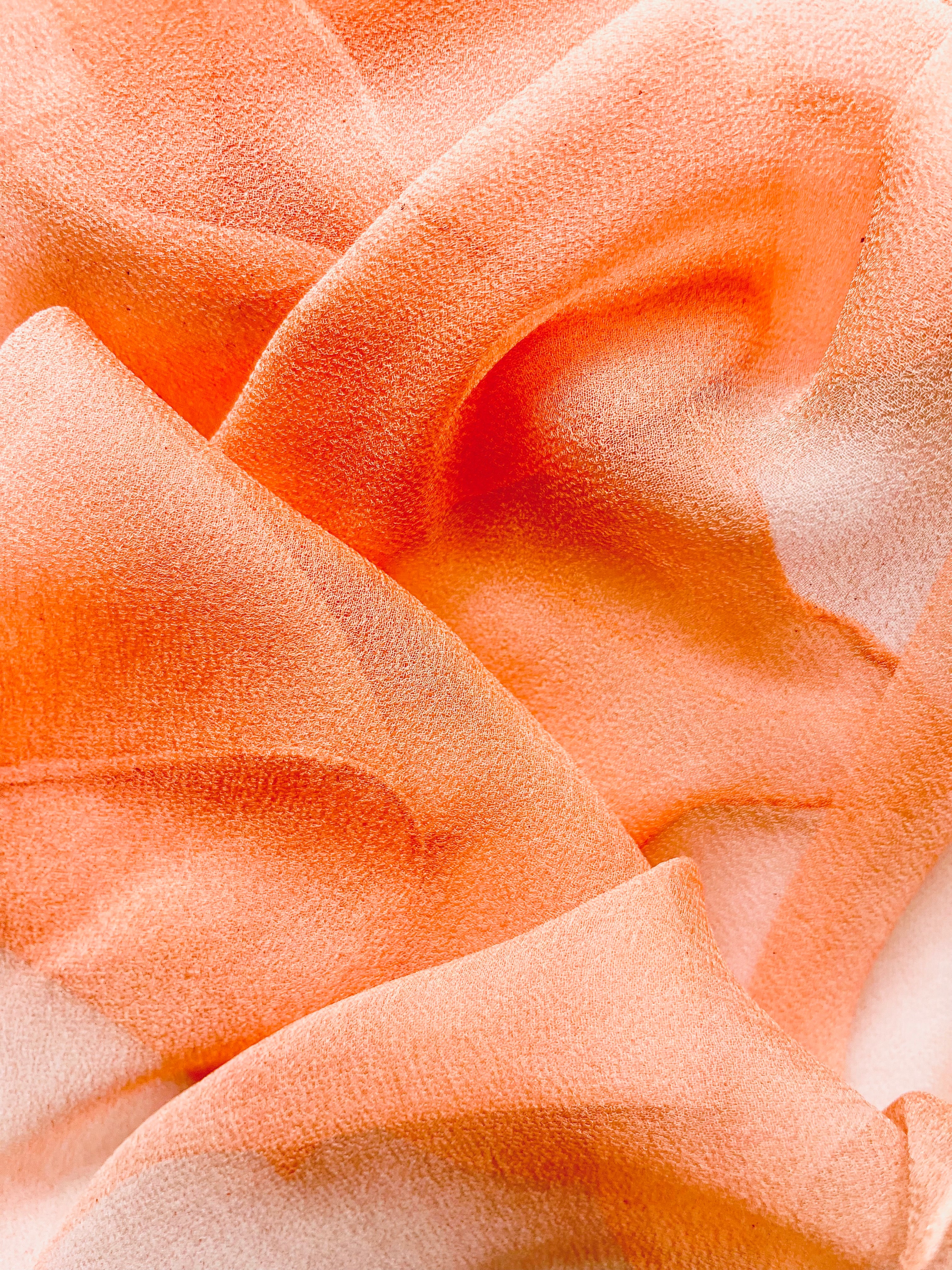 beso _ pañuelo de seda con tinte natural / 50x50 cm.